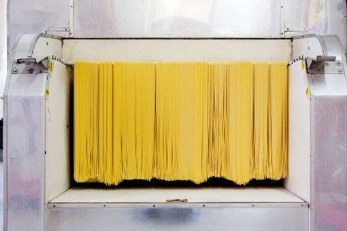 Rideau de tagliatelles fraîches... Mmmmmm Rideau de tagliatelles fraîches... Mmmmmm