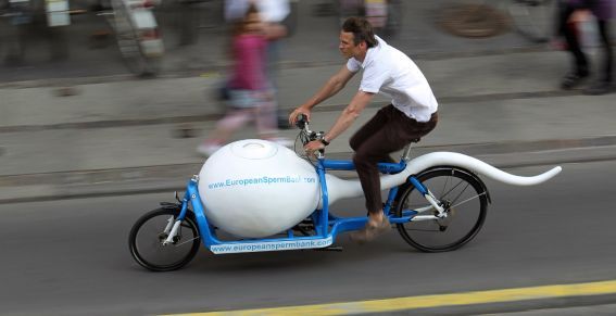 De 70 millions/ml de spermatozoides à 50milions/ml en 25ans sachant que le minimum est de 15-20 millions pour ne pas souffrir d'infertilité. De 70 millions/ml de spermatozoides à 50milions/ml en 25ans sachant que le minimum est de 15-20 millions pour ne pas souffrir d'infertilité.