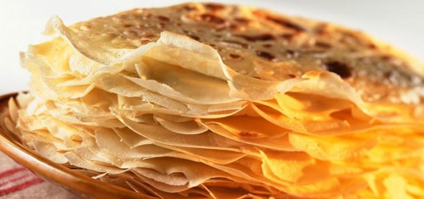 Faites sauter votre crêpe côté main droite, une pièce dans l'autre main : la prospérité vous sera promise pour l'année à venir! Faites sauter votre crêpe côté main droite, une pièce dans l'autre main : la prospérité vous sera promise pour l'année à venir!